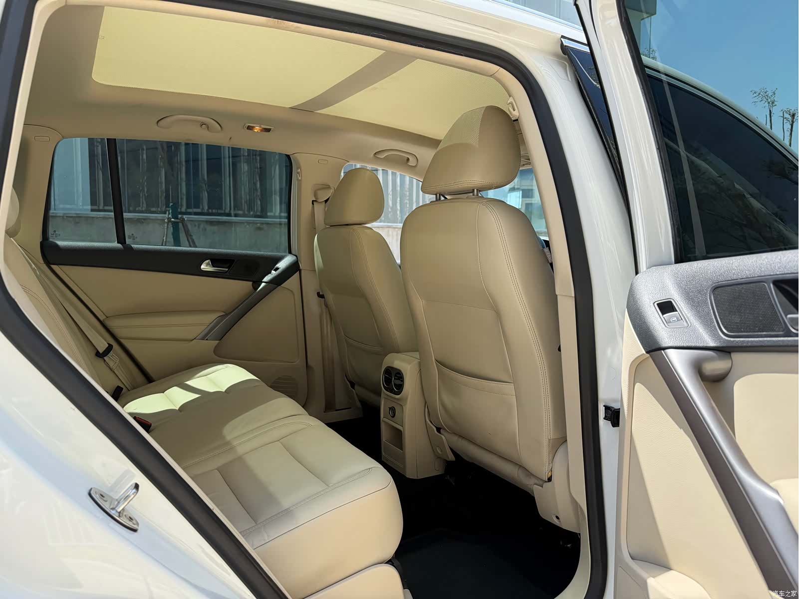 Volkswagen Tiguan, 2011 9