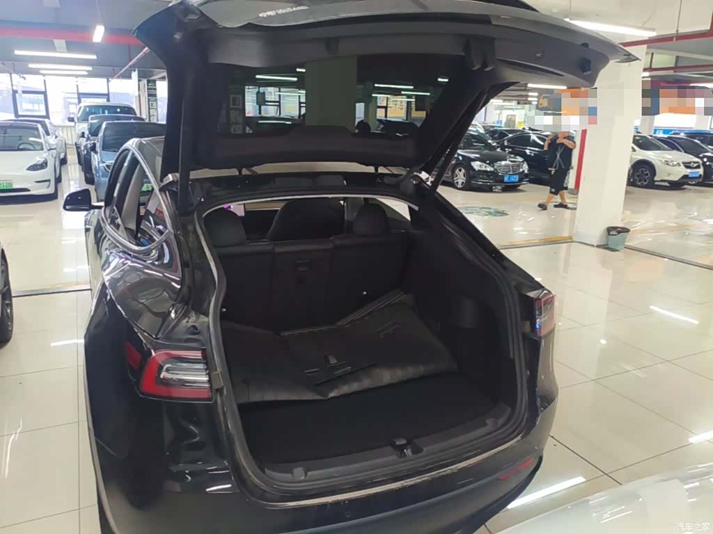 Tesla Model Y, 2022 19