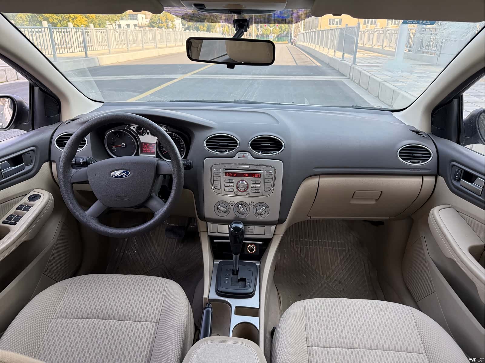 Ford Focus, 2010 все фото