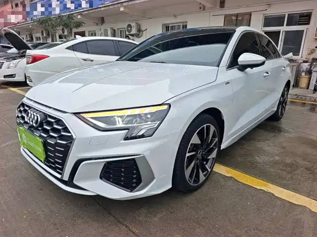 Audi A3 2024 — купить из Китая под заказ