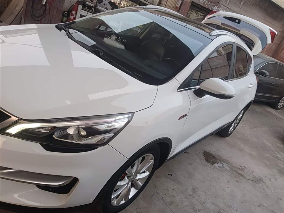 Geely Emgrand GS