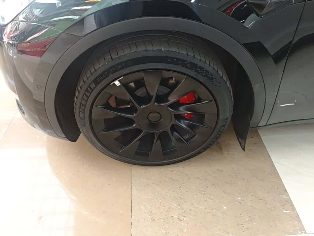 Tesla Model Y, 2023 23