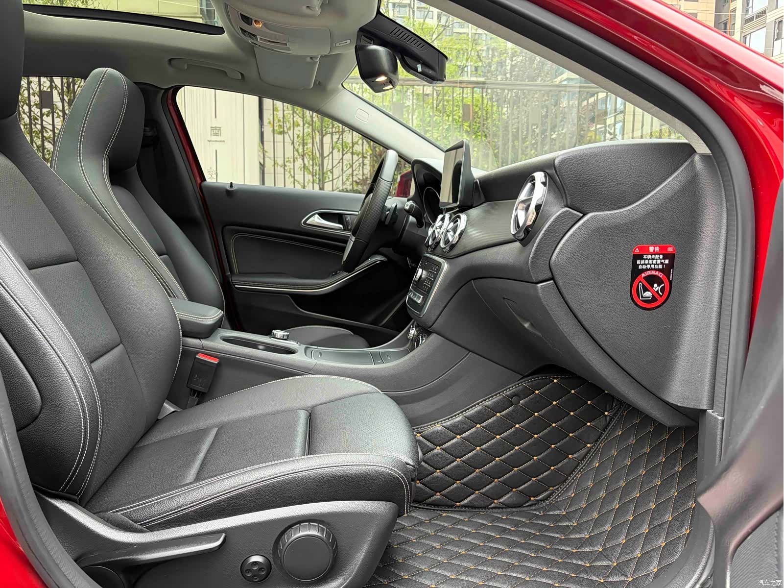 Mercedes-Benz GLA, 2019 16