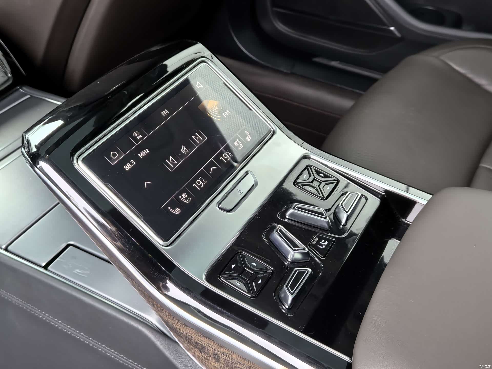 Audi A8L, 2020 14
