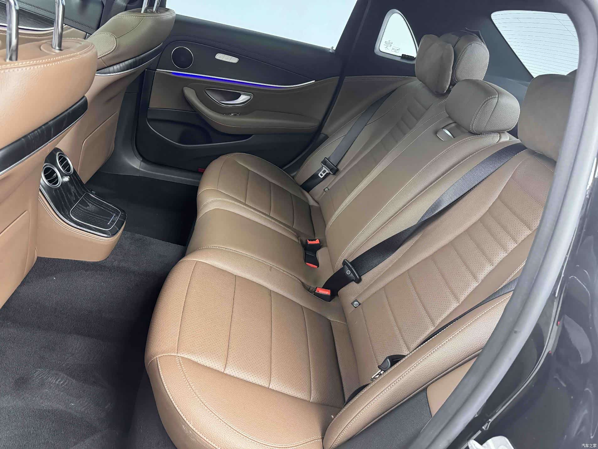 Mercedes-Benz E-Class, 2023 12