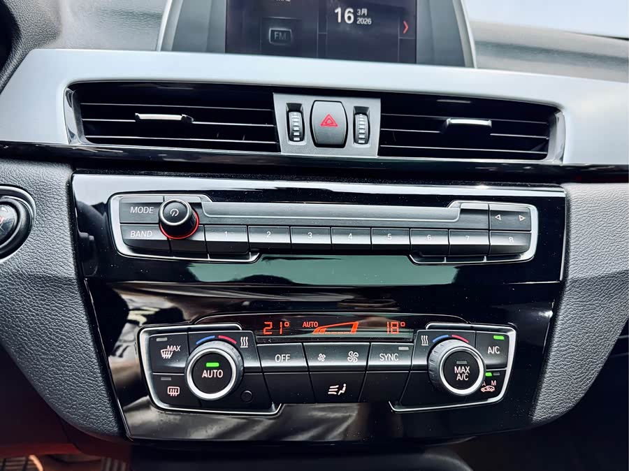 BMW X1 2019, фото 15