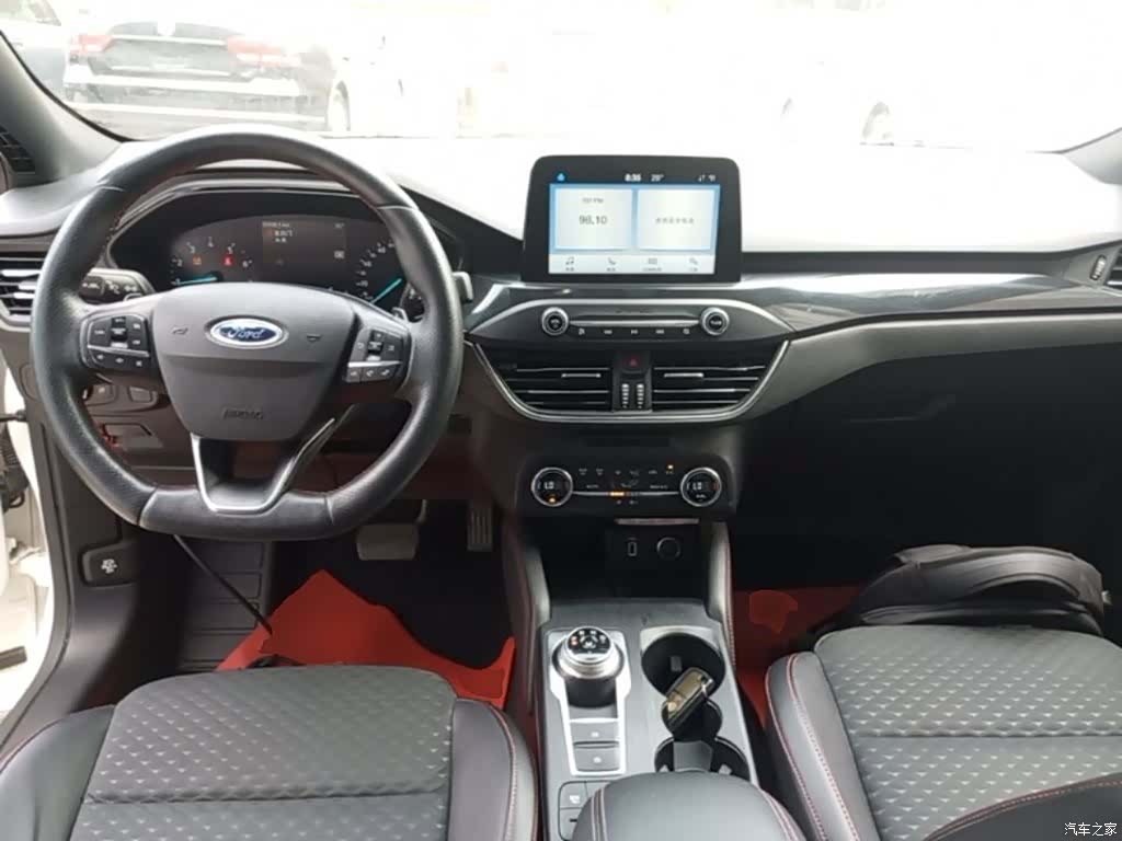 Ford Focus, 2019 10
