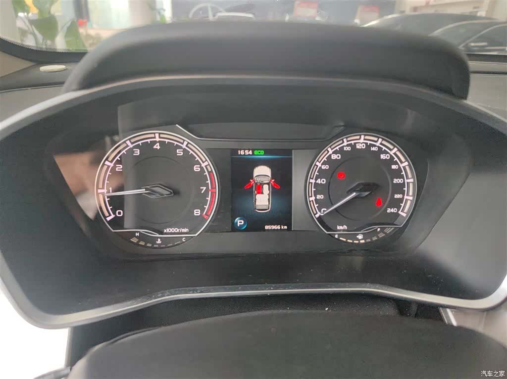 Geely Coolray, 2021 12