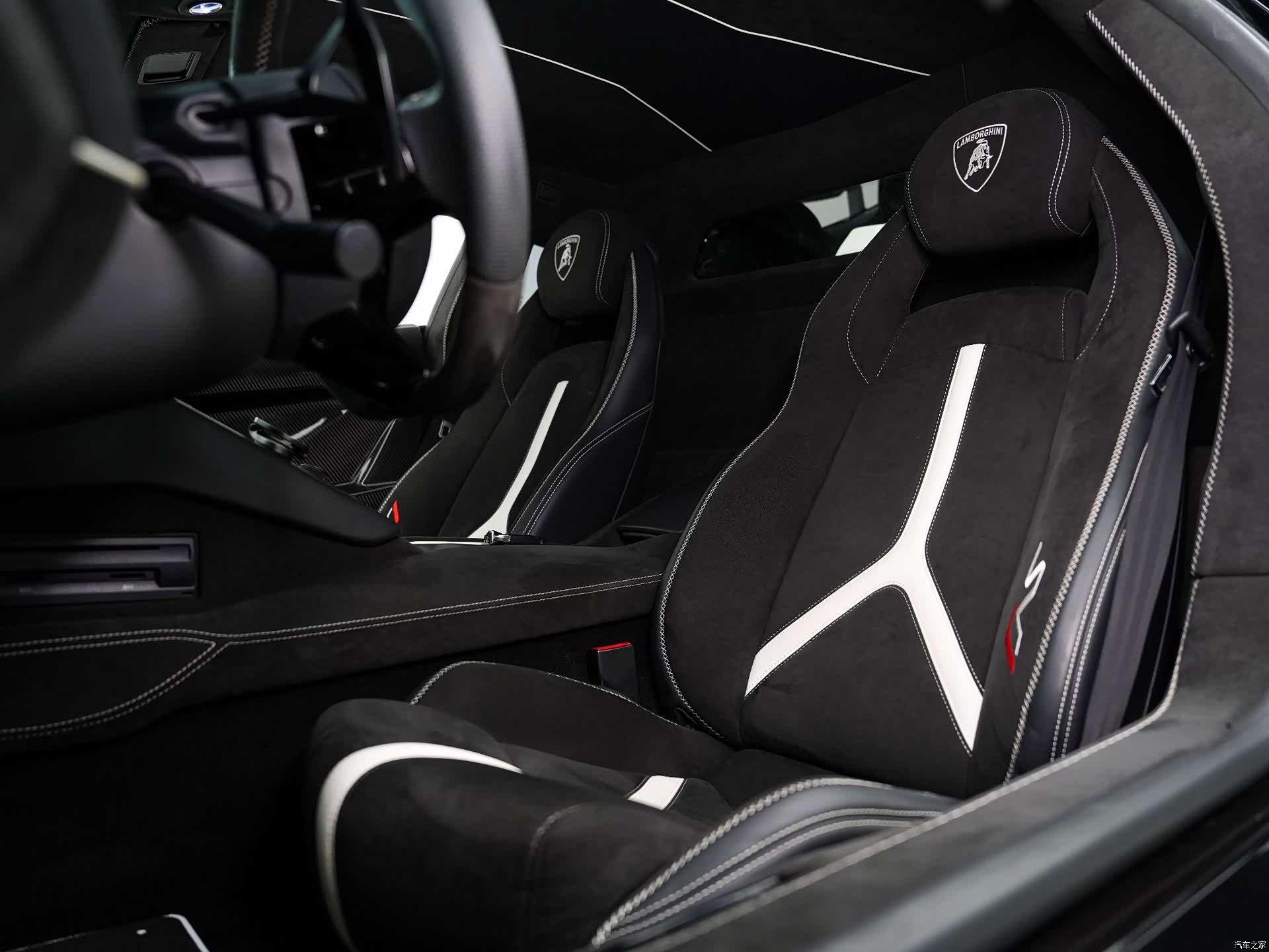 Lamborghini Aventador, 2012 29