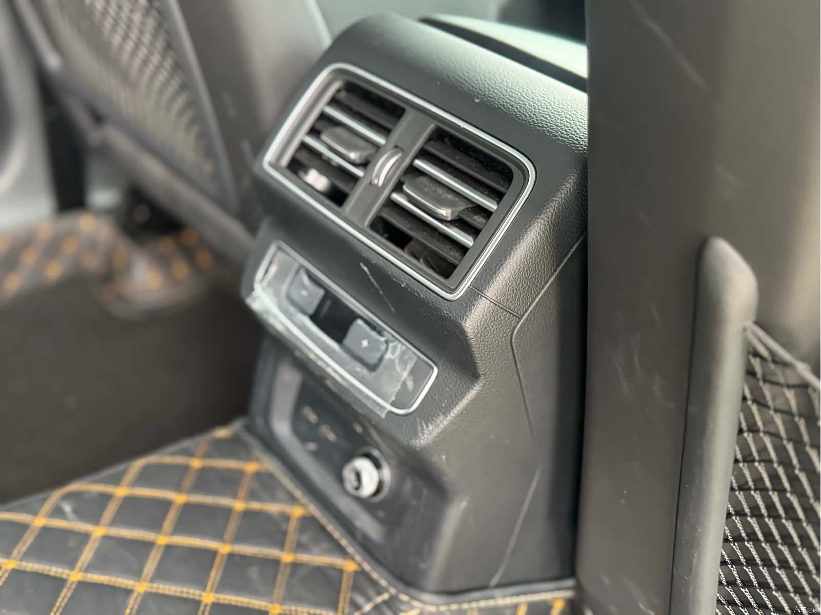 Audi Q5L, 2026 16