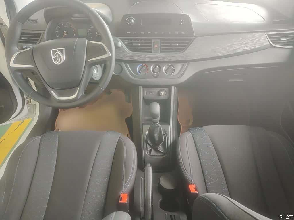 Wuling 310, 2017 10