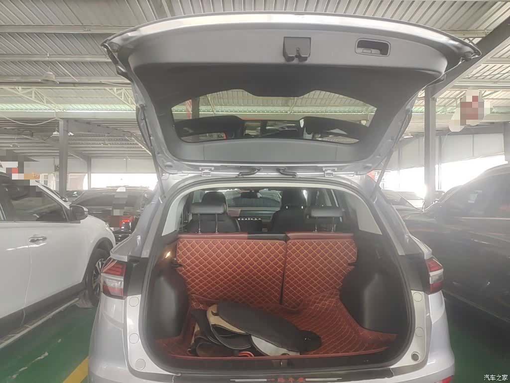 Geely Coolray, 2021 19