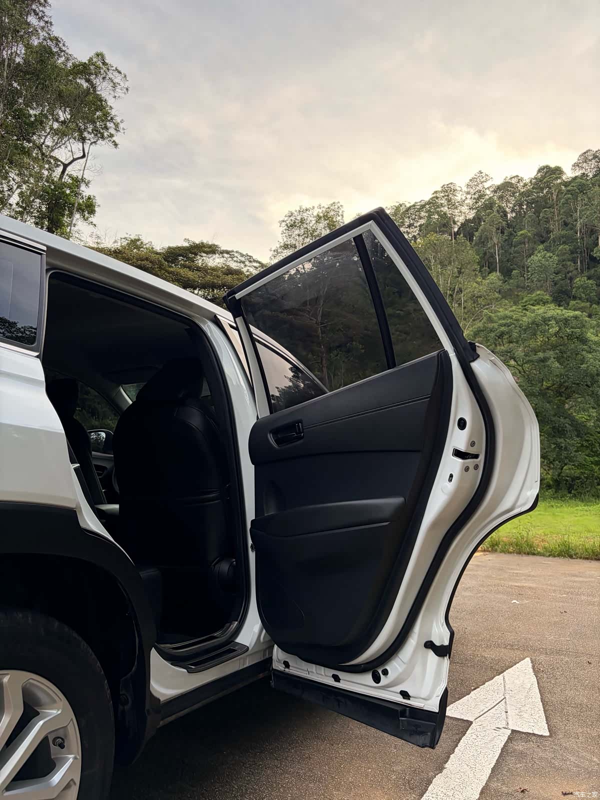 Toyota Frontlander, 2023 15