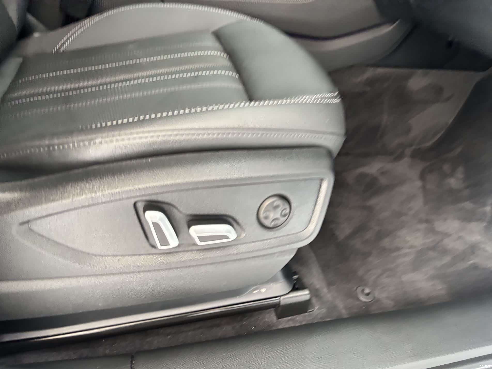 Audi Q5L, 2024 27