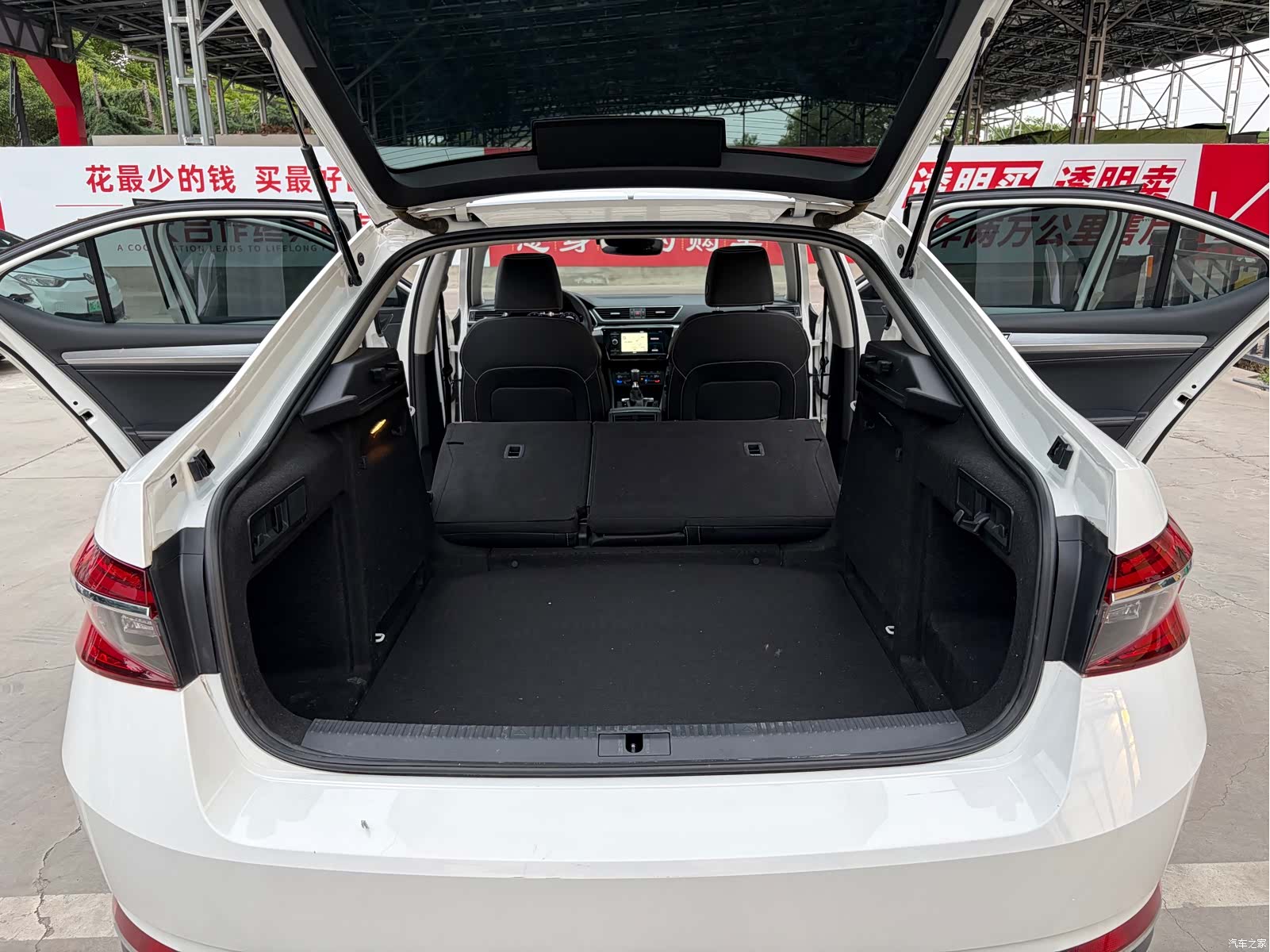 Skoda Superb, 2021 14
