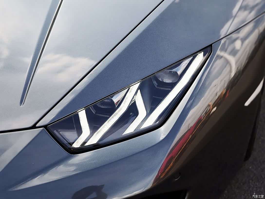 Lamborghini Coupe, 2017 2
