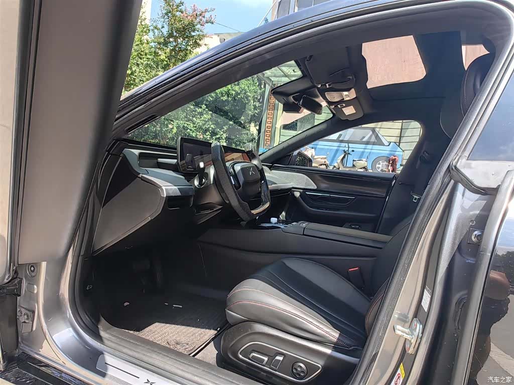 Xpeng P7, 2022 4