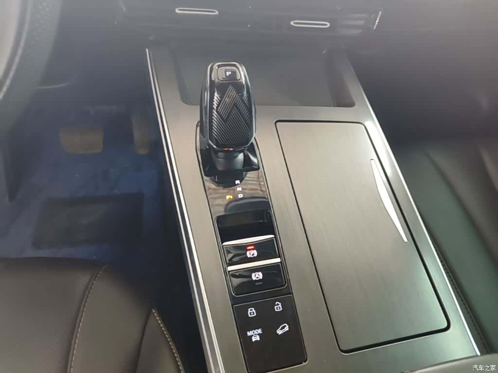 Roewe RX5, 2023 14
