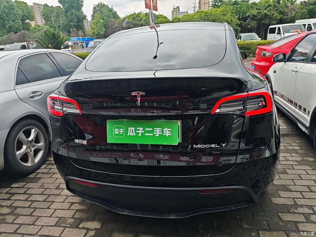 Tesla Model Y, 2023 6