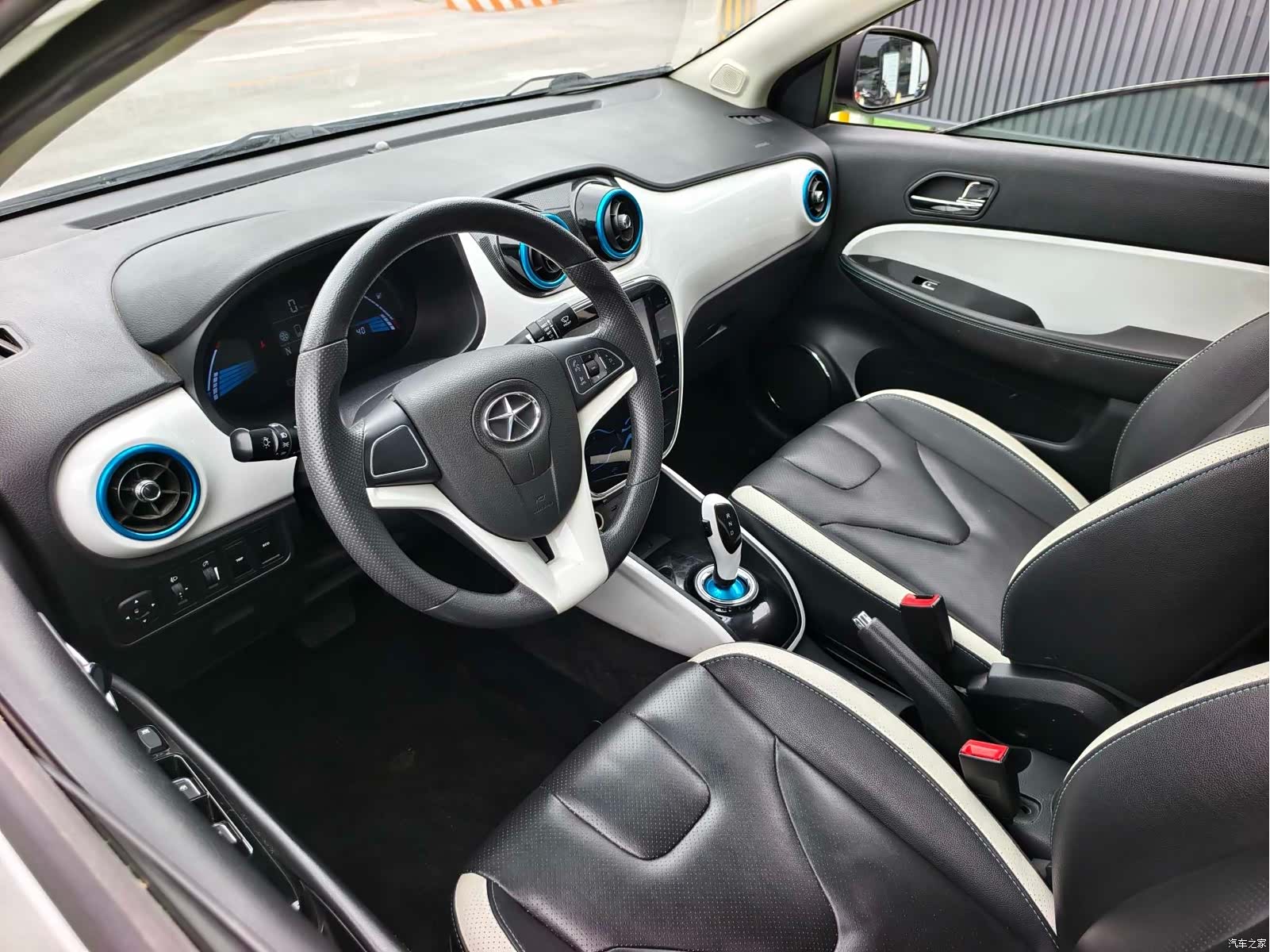 JAC iEV5, 2015 6