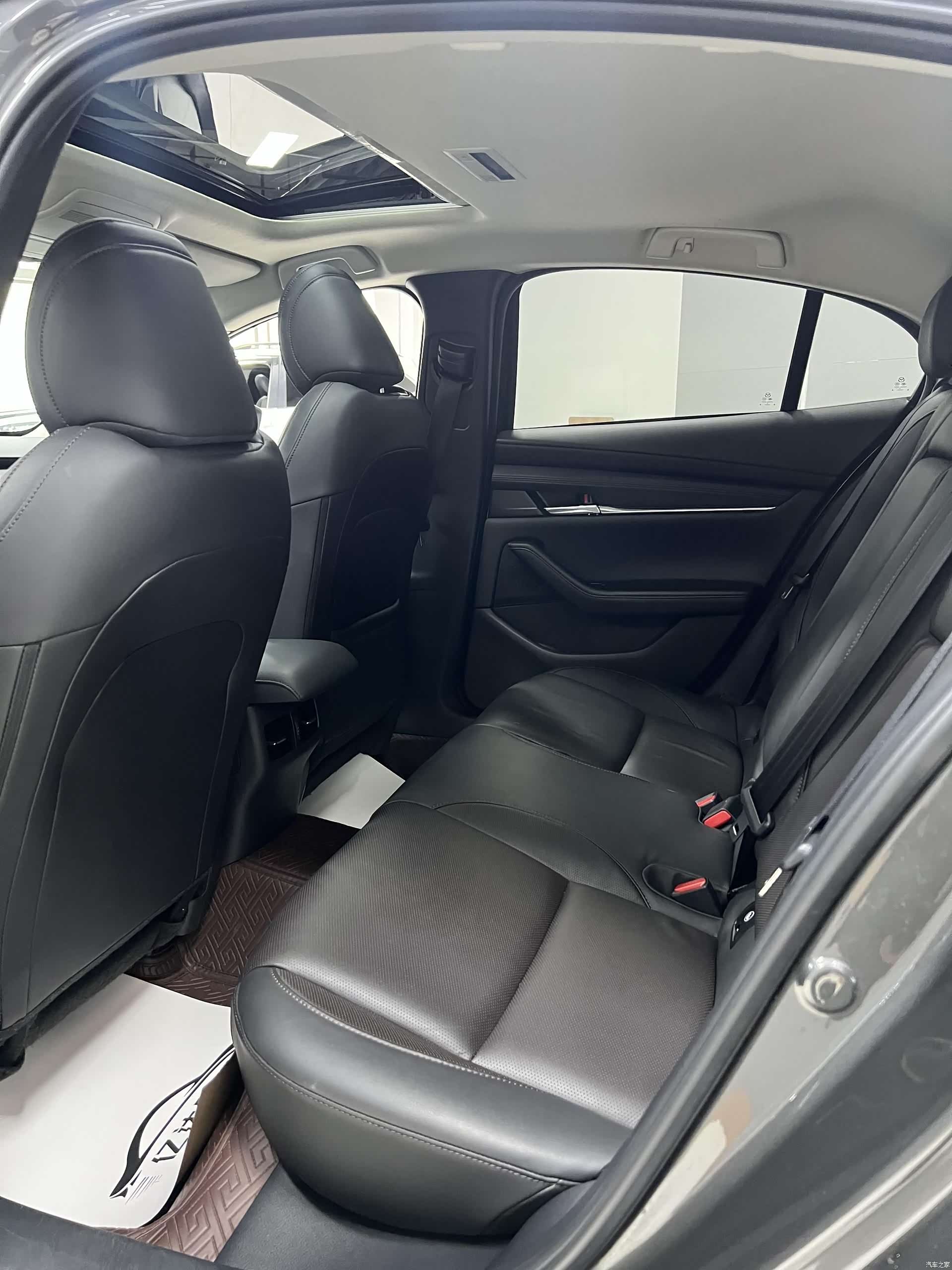 Mazda Mazda3, 2022 8