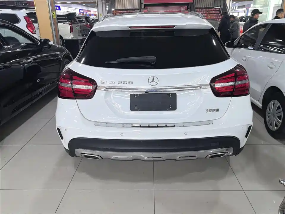 Mercedes-Benz GLA