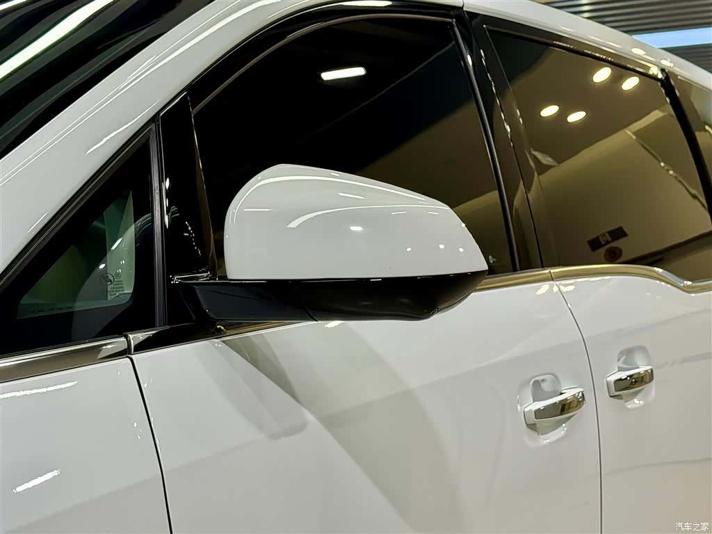 Buick GL8, 2025 11