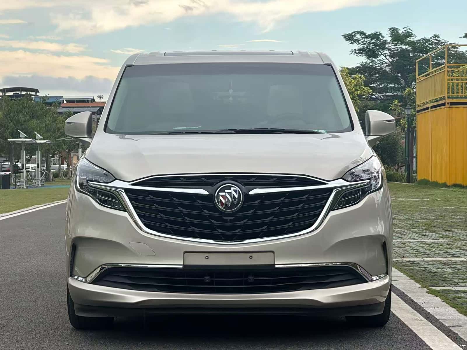 Buick GL8, 2022 2