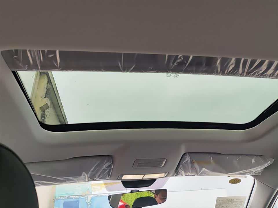 Roewe i5