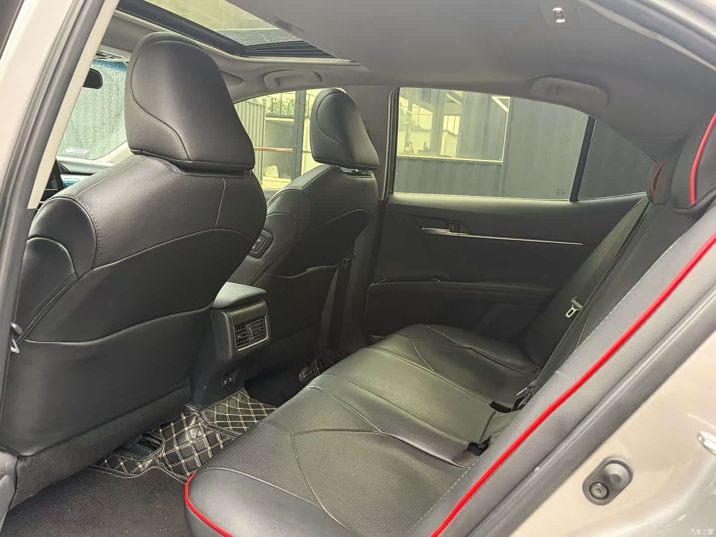 Toyota Camry, 2022 9