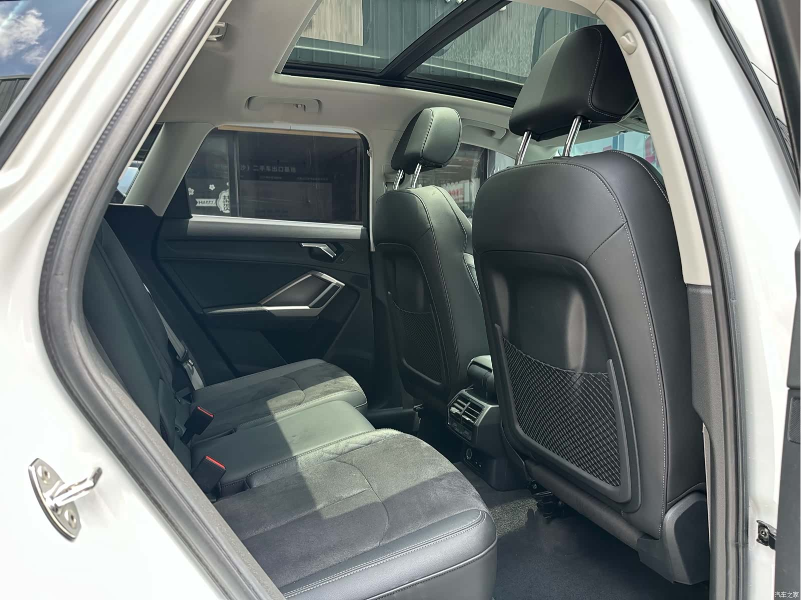Audi Q3, 2022 10