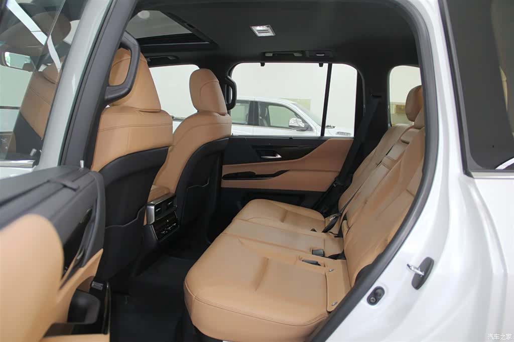 Lexus LX, 2023 8