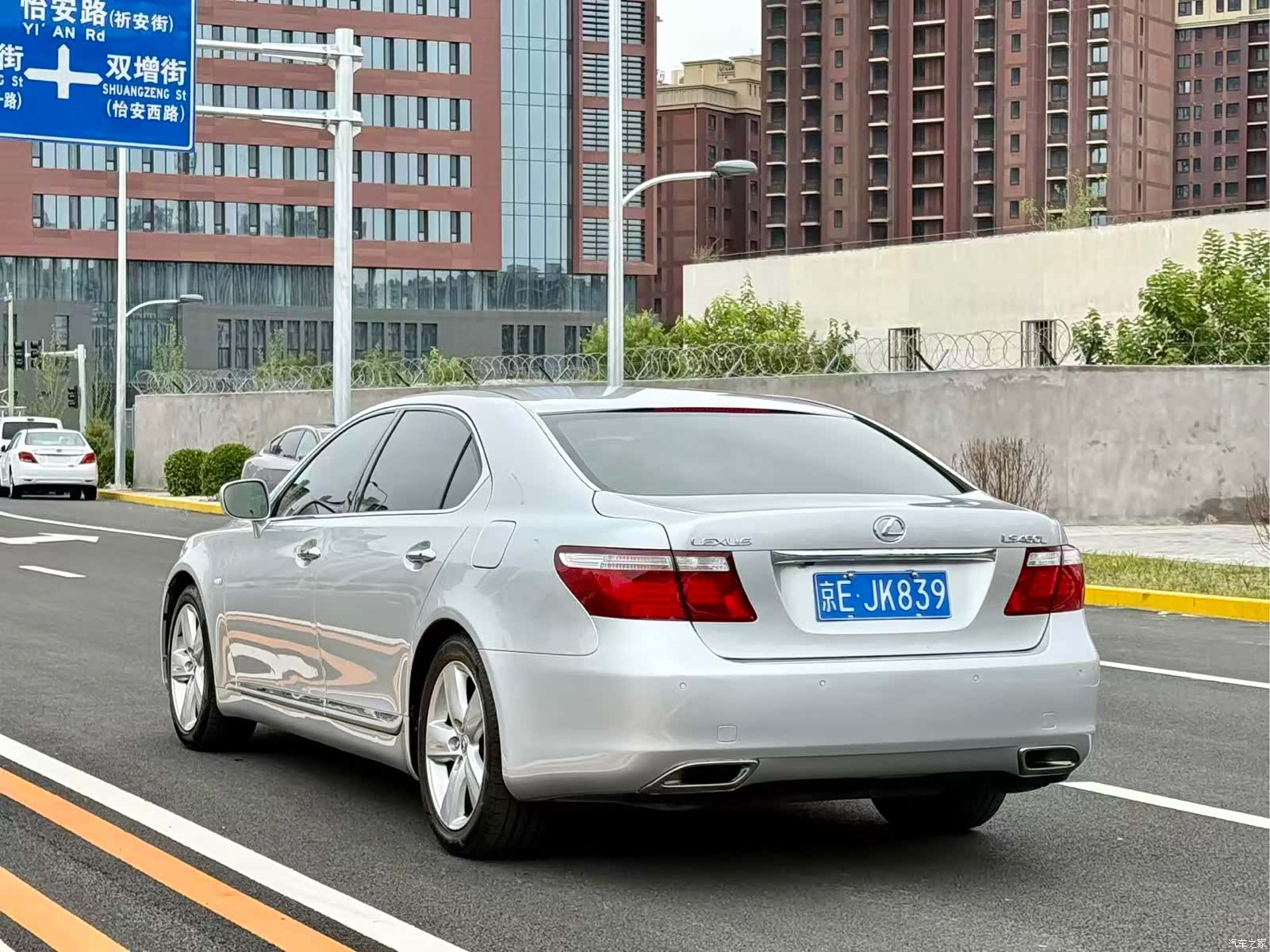Lexus LS, 2007 7