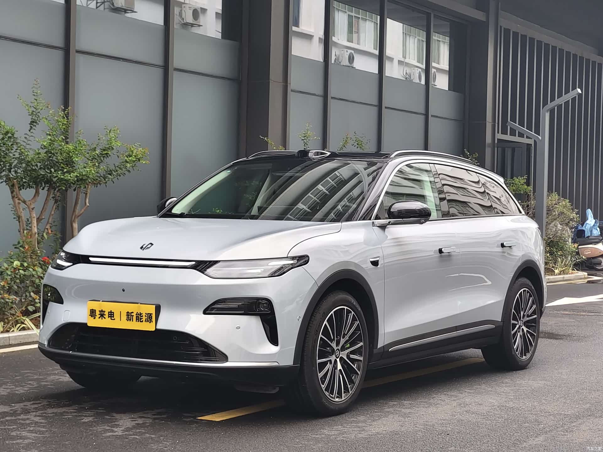 Leapmotor C11