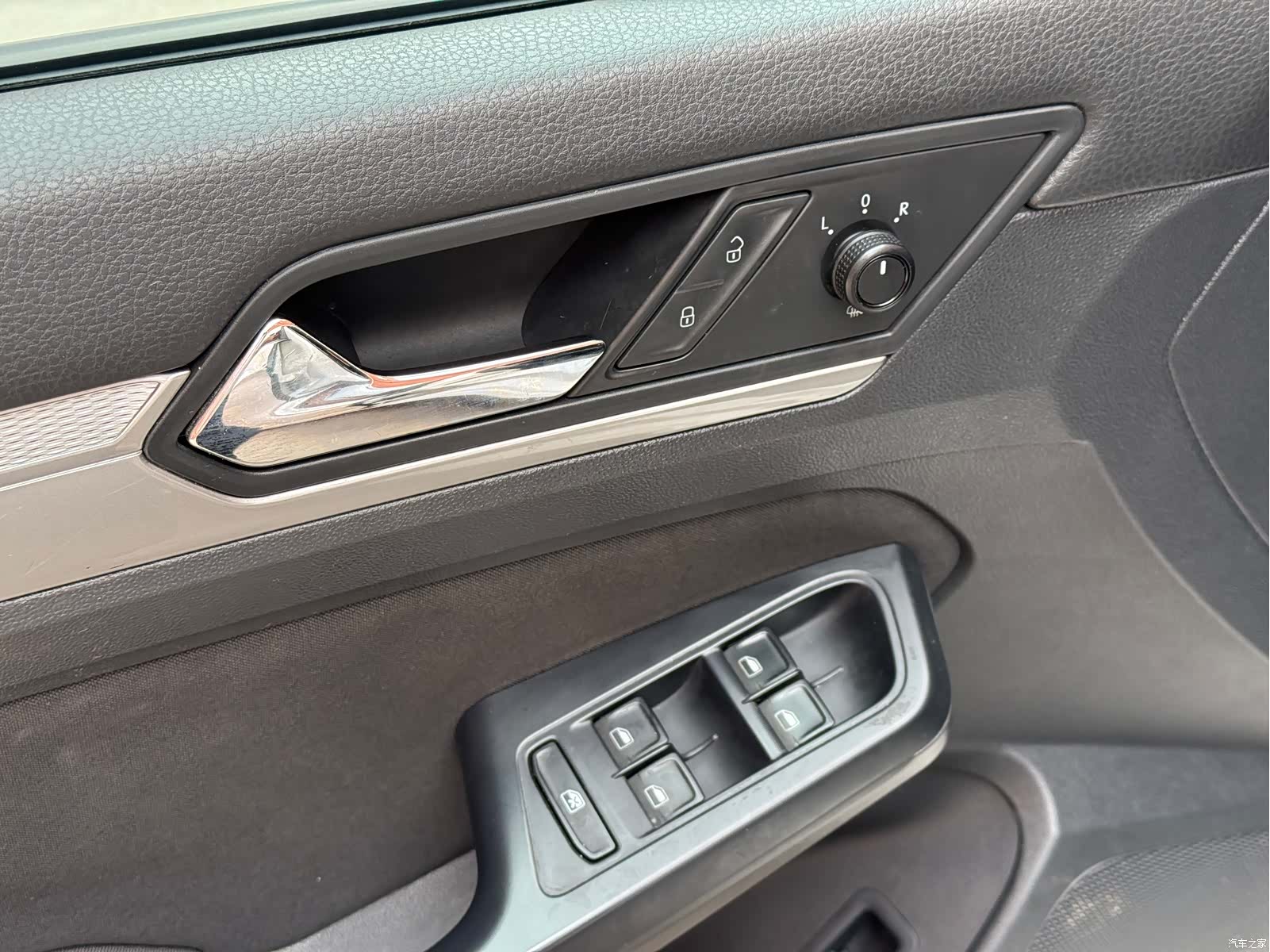 Volkswagen Lamando, 2016 11
