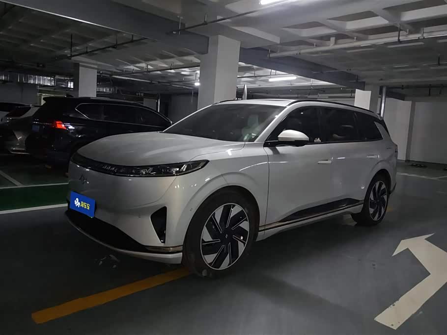 Dongfeng eπ008