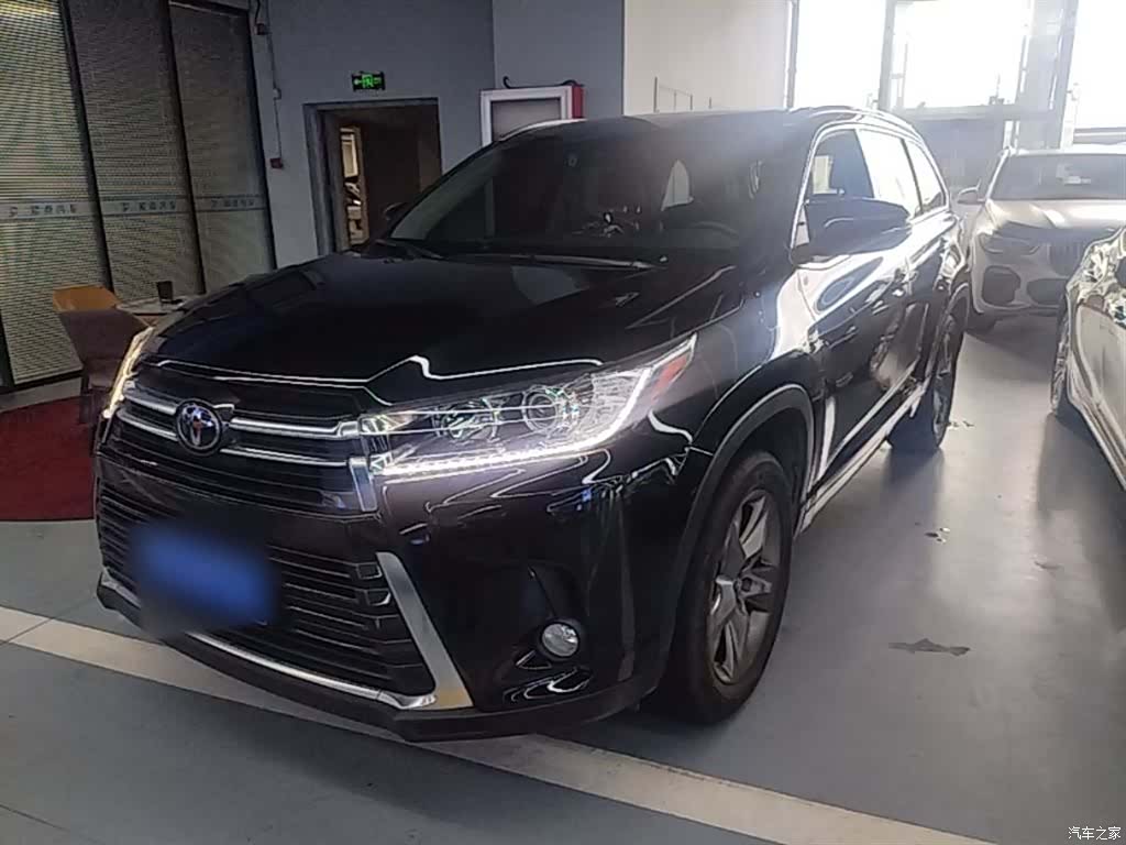 Toyota Highlander, 2021 1