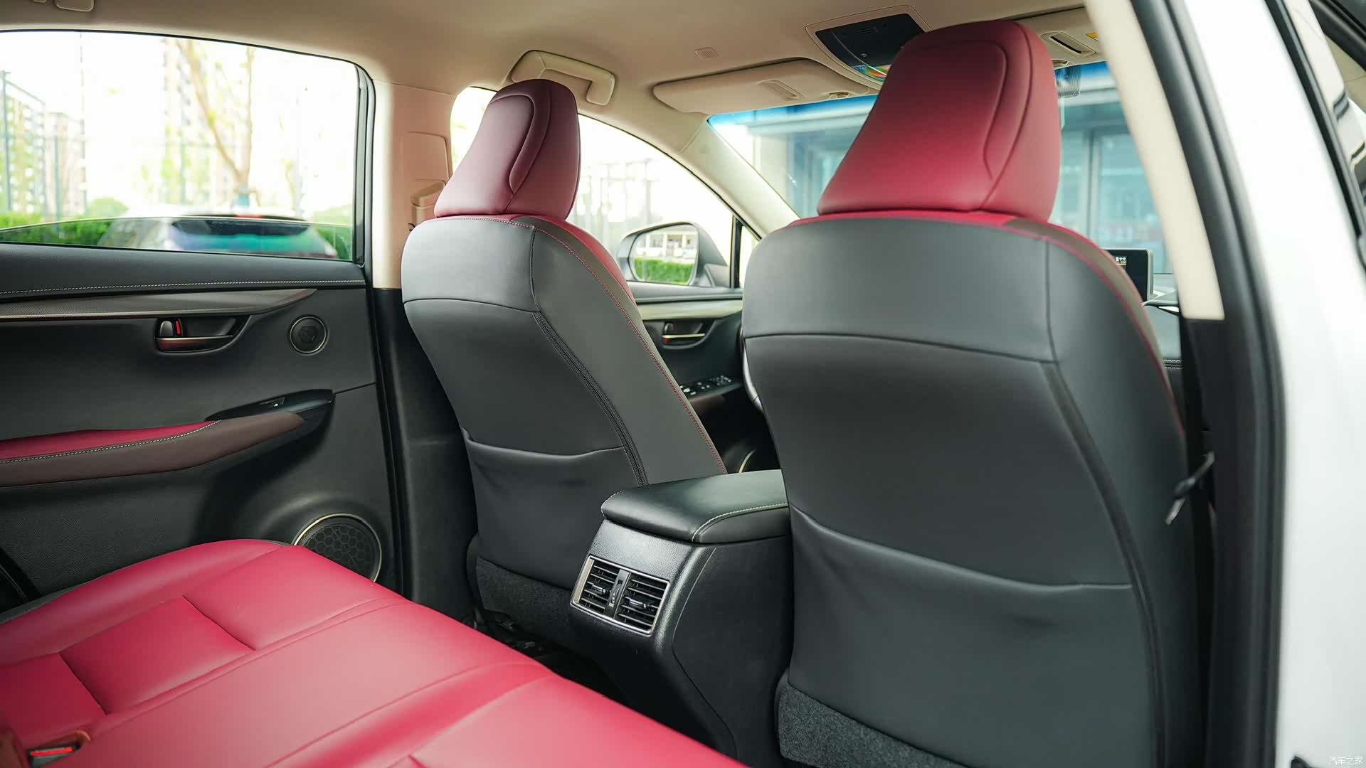 Lexus NX, 2018 12