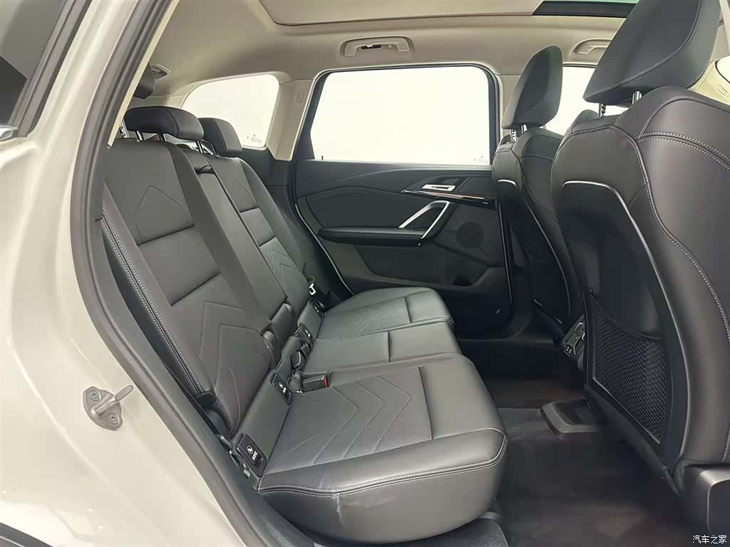 BMW X1, 2024 23