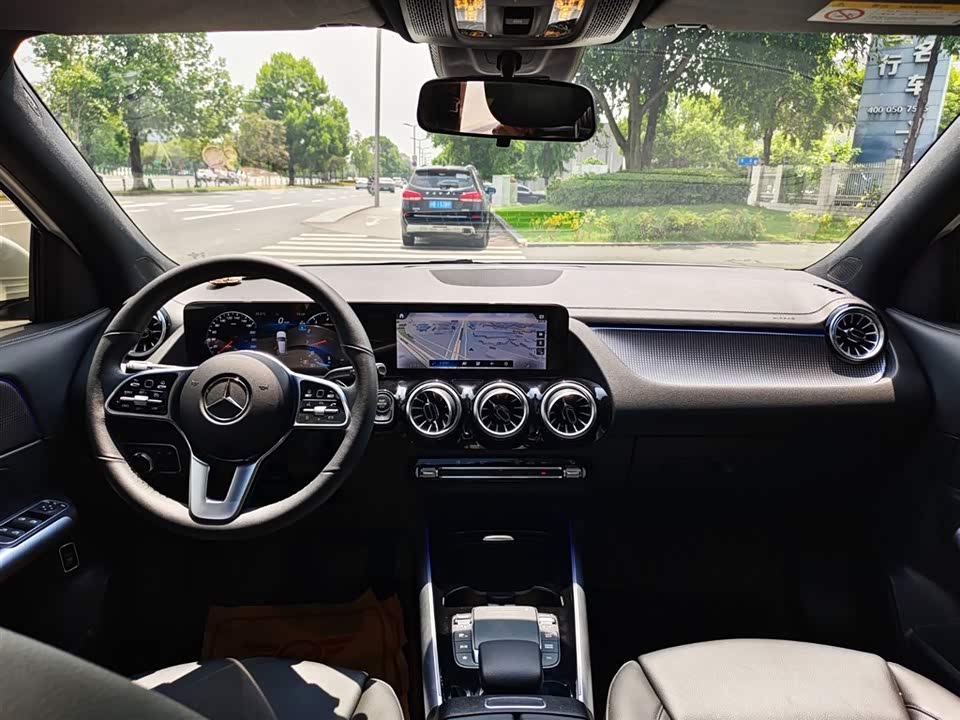 Mercedes-Benz GLA Mercedes-Benz GLA