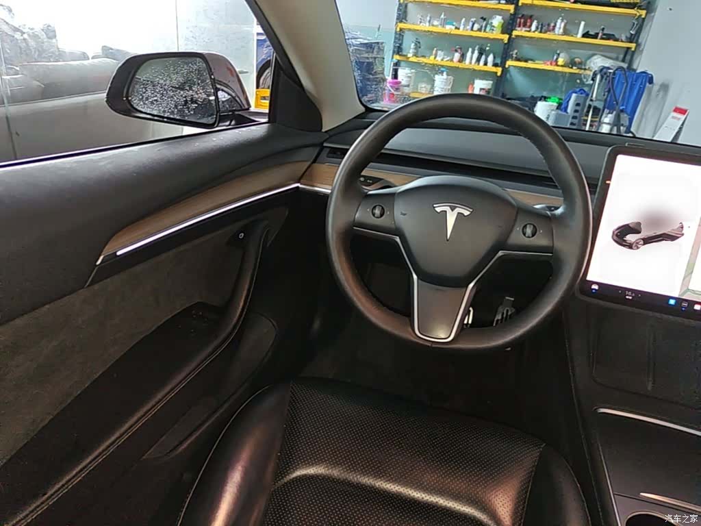 Tesla Model 3, 2022 11