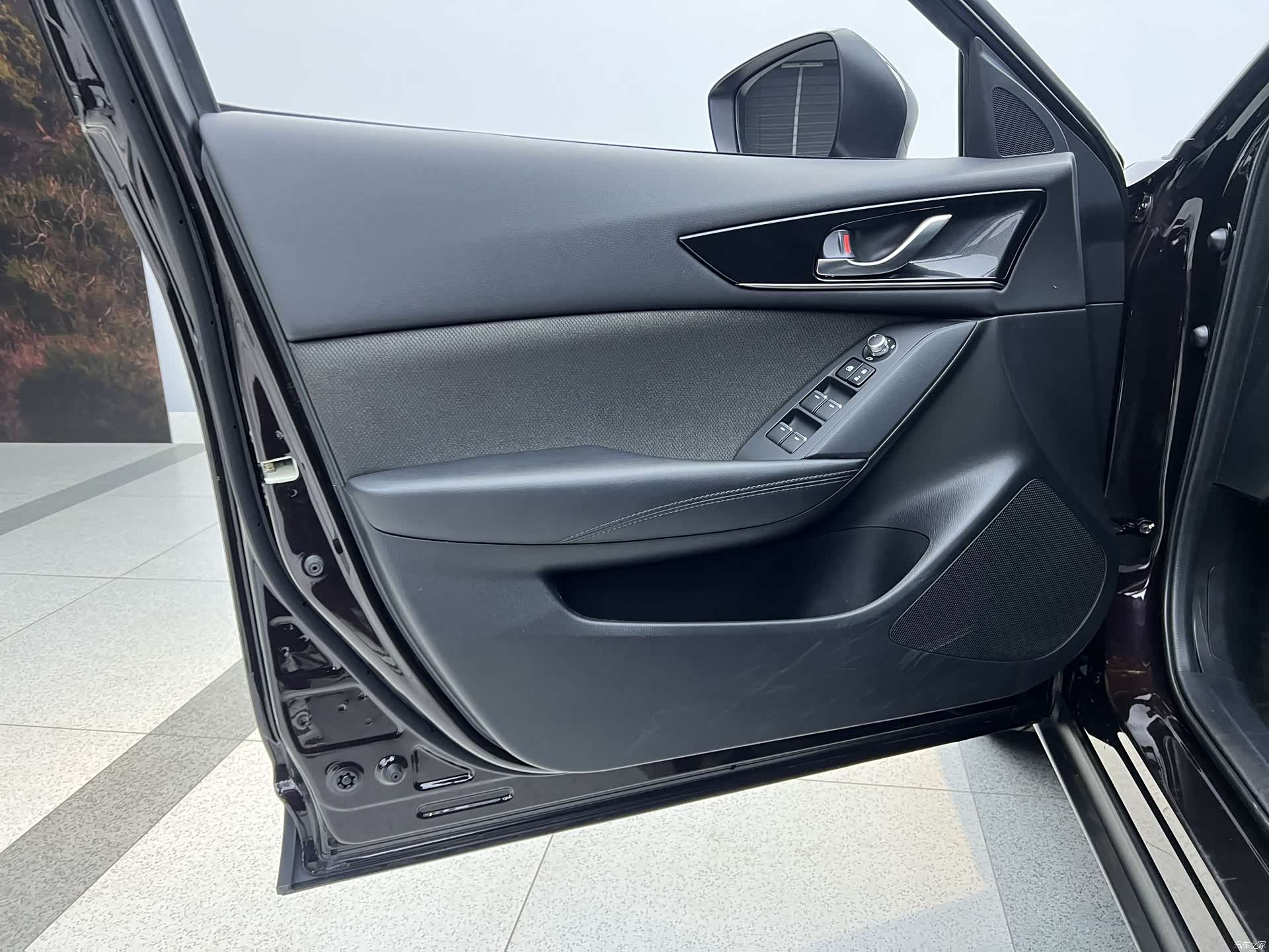 Mazda CX-4, 2023 22
