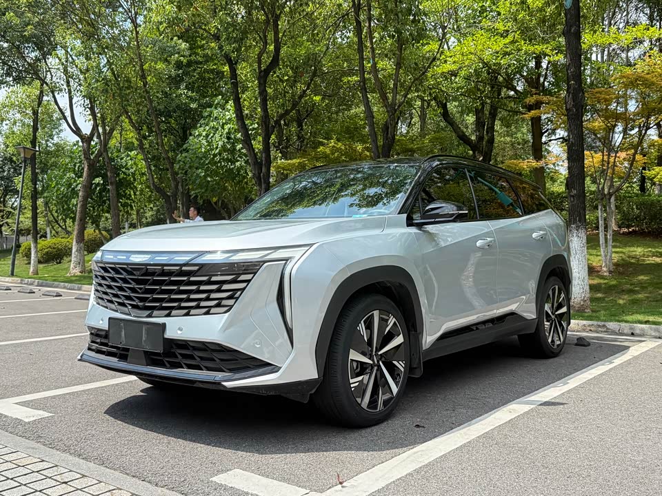 Geely Atlas L