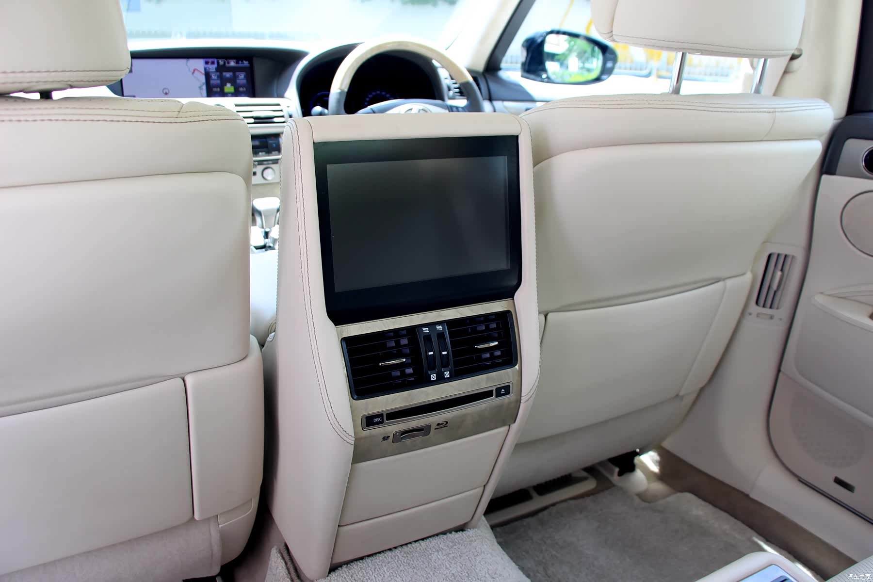 Lexus LS, 2015 13