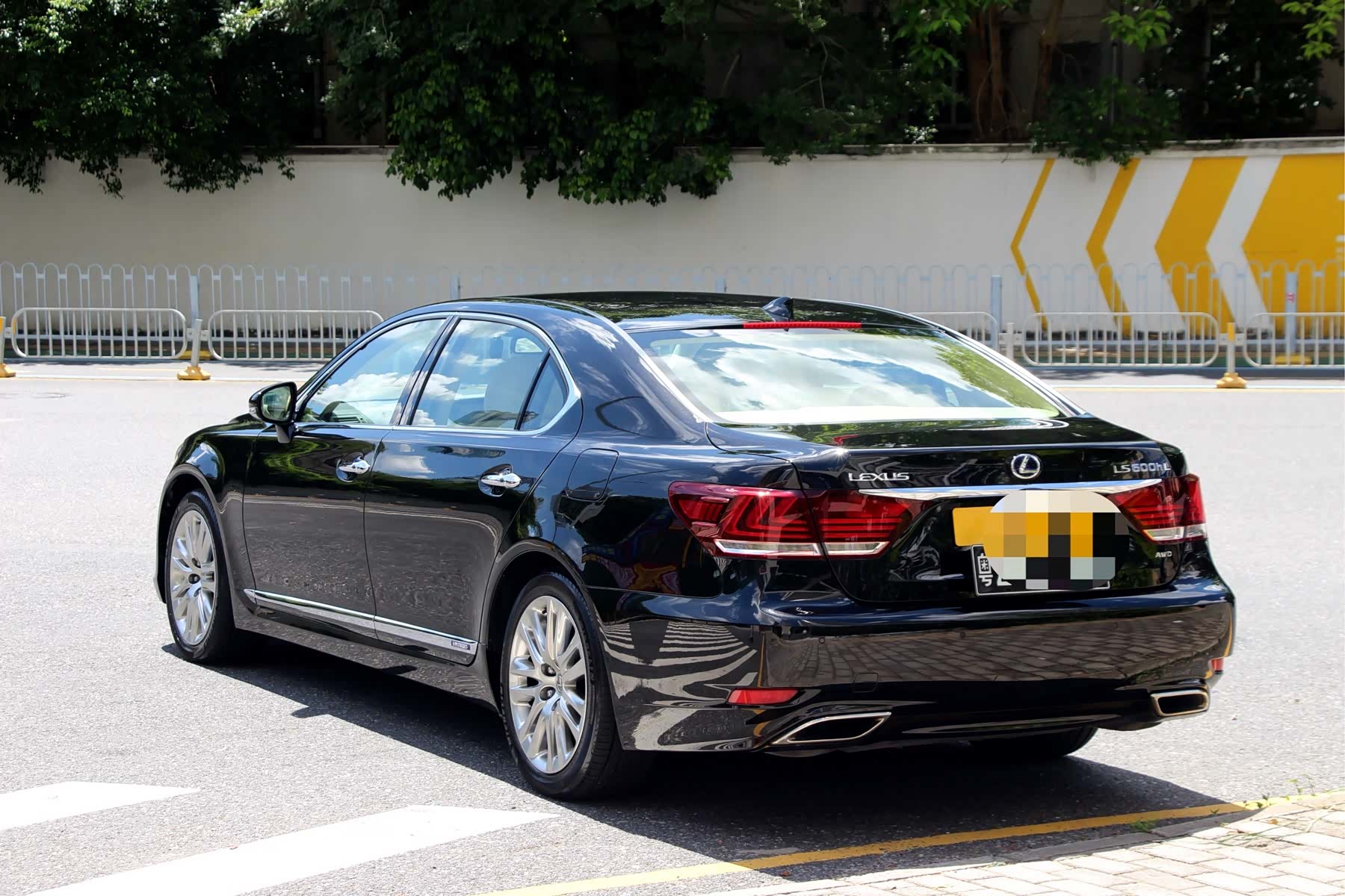 Lexus LS, 2015 3