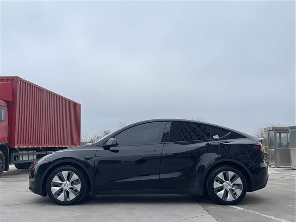 Tesla Model Y Tesla Model Y