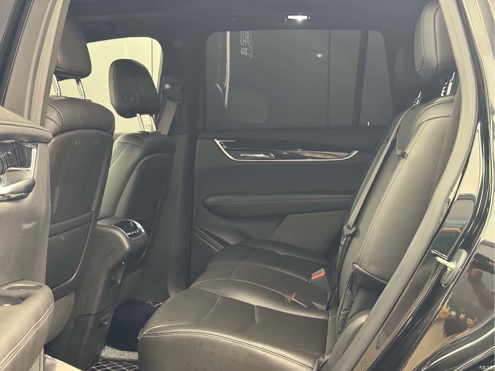 Cadillac XT6, 2023 все фото