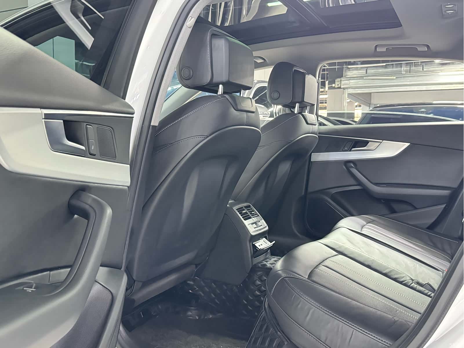 Audi A4L, 2022 13