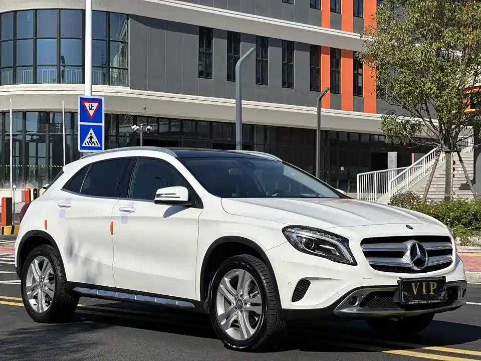 Mercedes-Benz GLA
