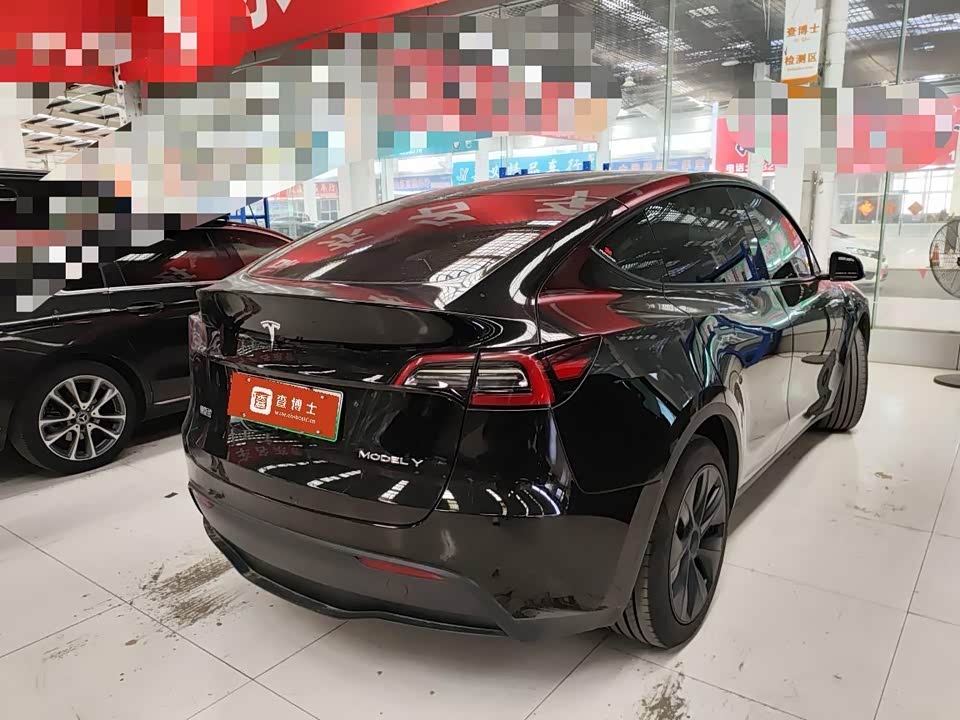Tesla Model Y Tesla Model Y